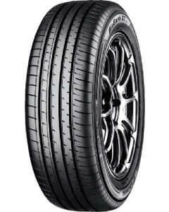 Yokohama 215/60 R17 BluEarth XT AE61 2025