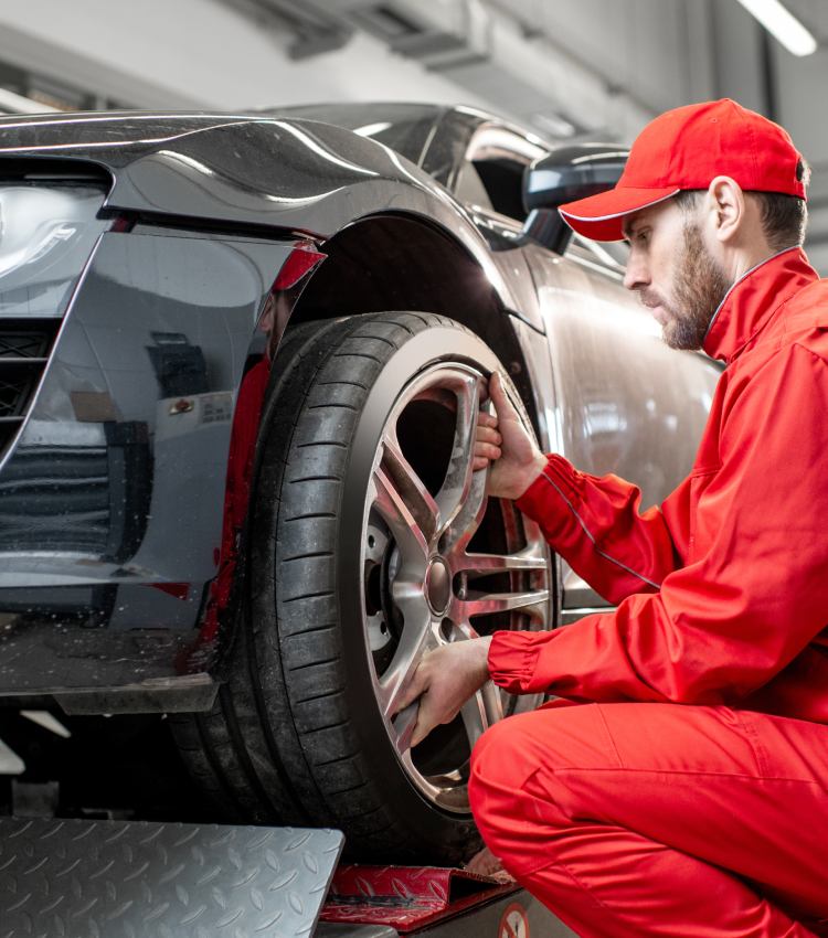 Car Tyres Service - Car Tyre Puncture Repair Abu Dhabi, UAE