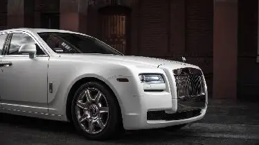 Essential Tips for Selecting the Perfect Tyres for Your Luxury Car in the UAE