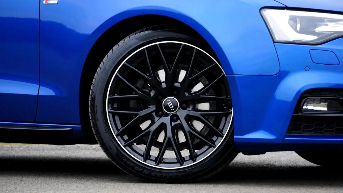 What Makes Pirelli Tyres the Preferred Choice of Car Enthusiasts?