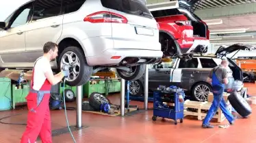 Understanding How DWB Tyres Works: From Order To Installation